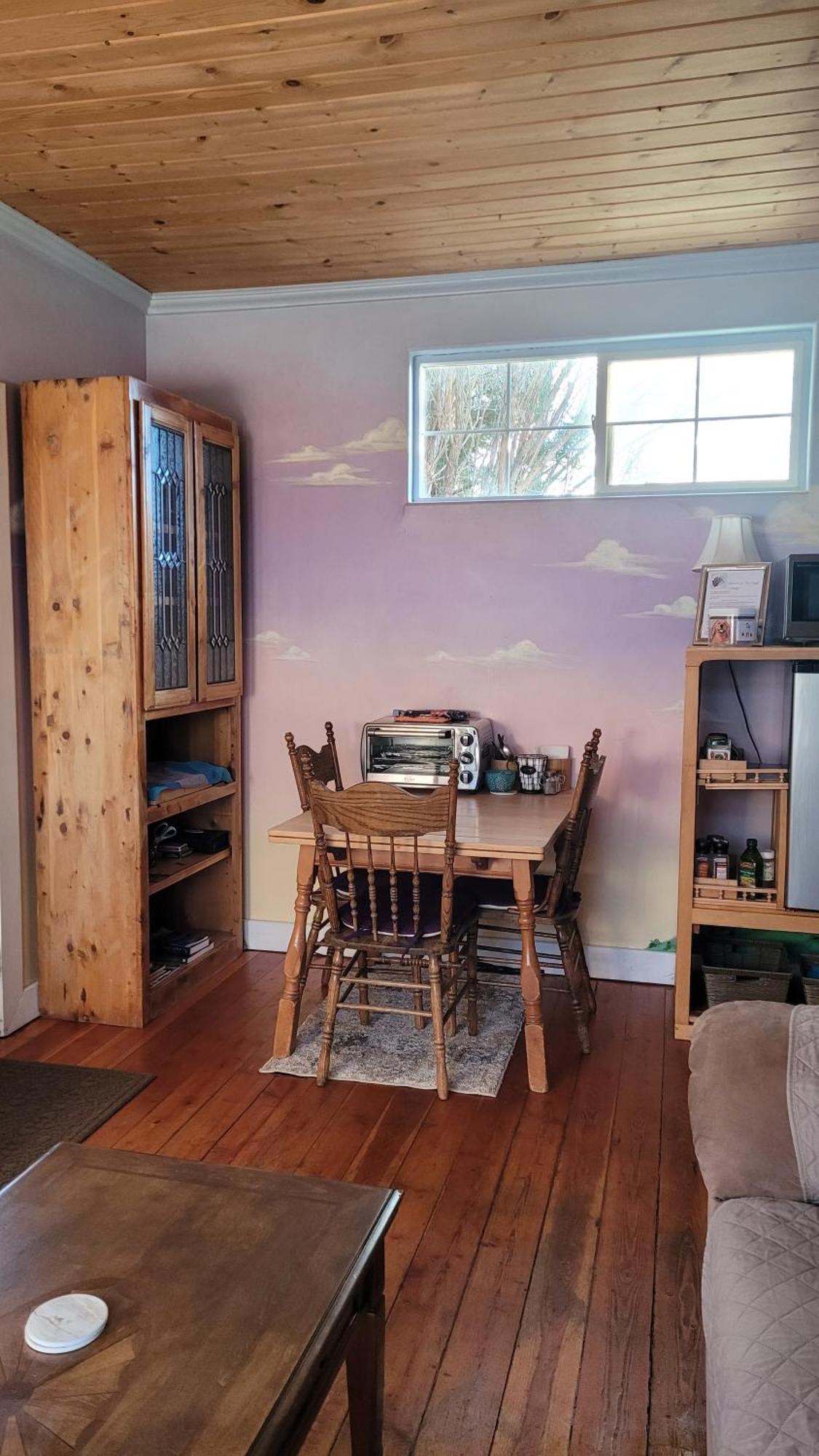 Angel Cottage With A Sauna Or The Cozy With A Jacuzzi Tub, Both Are Studios With A View Of マウント・シャスタ 部屋 写真